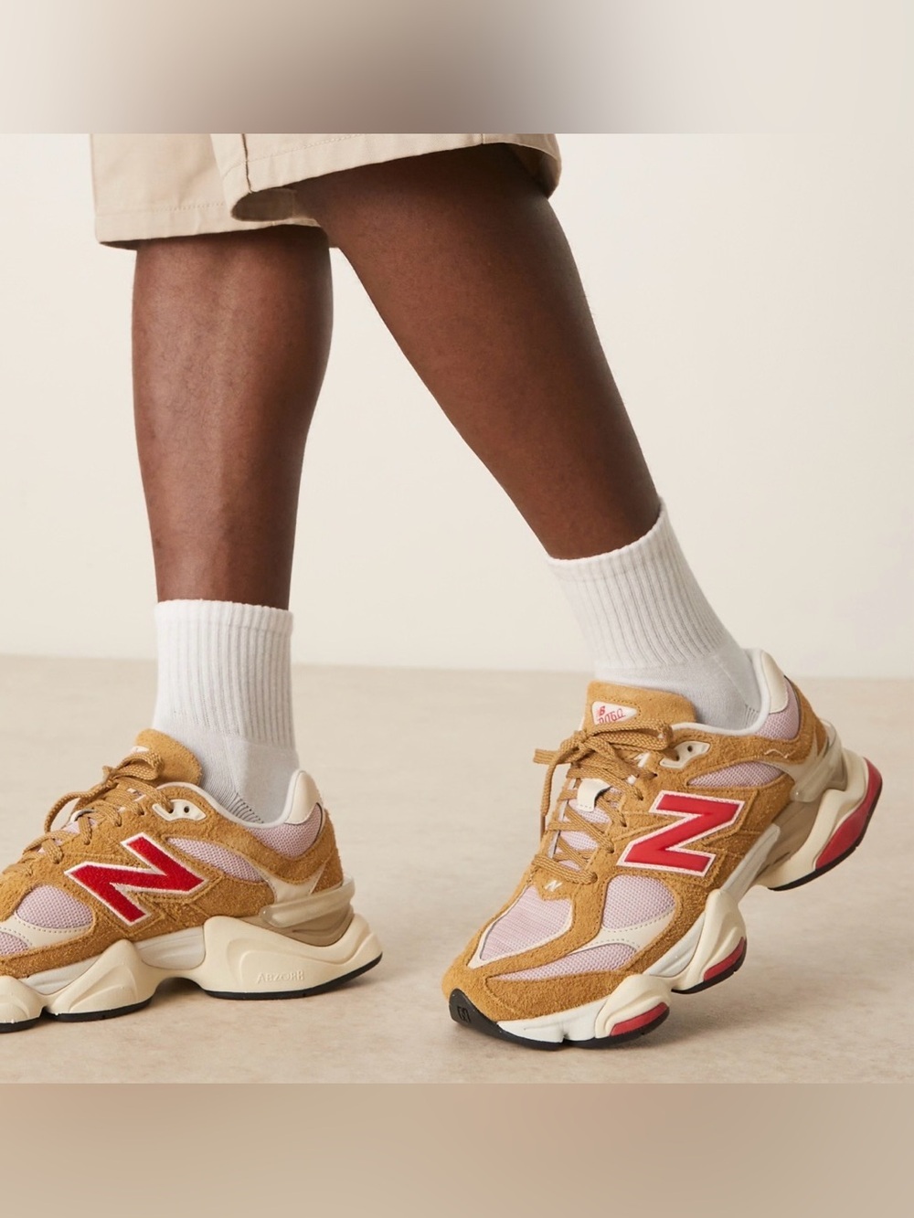 New Balance 9060 Brown
Pink Size
11Men 12.5 Women
